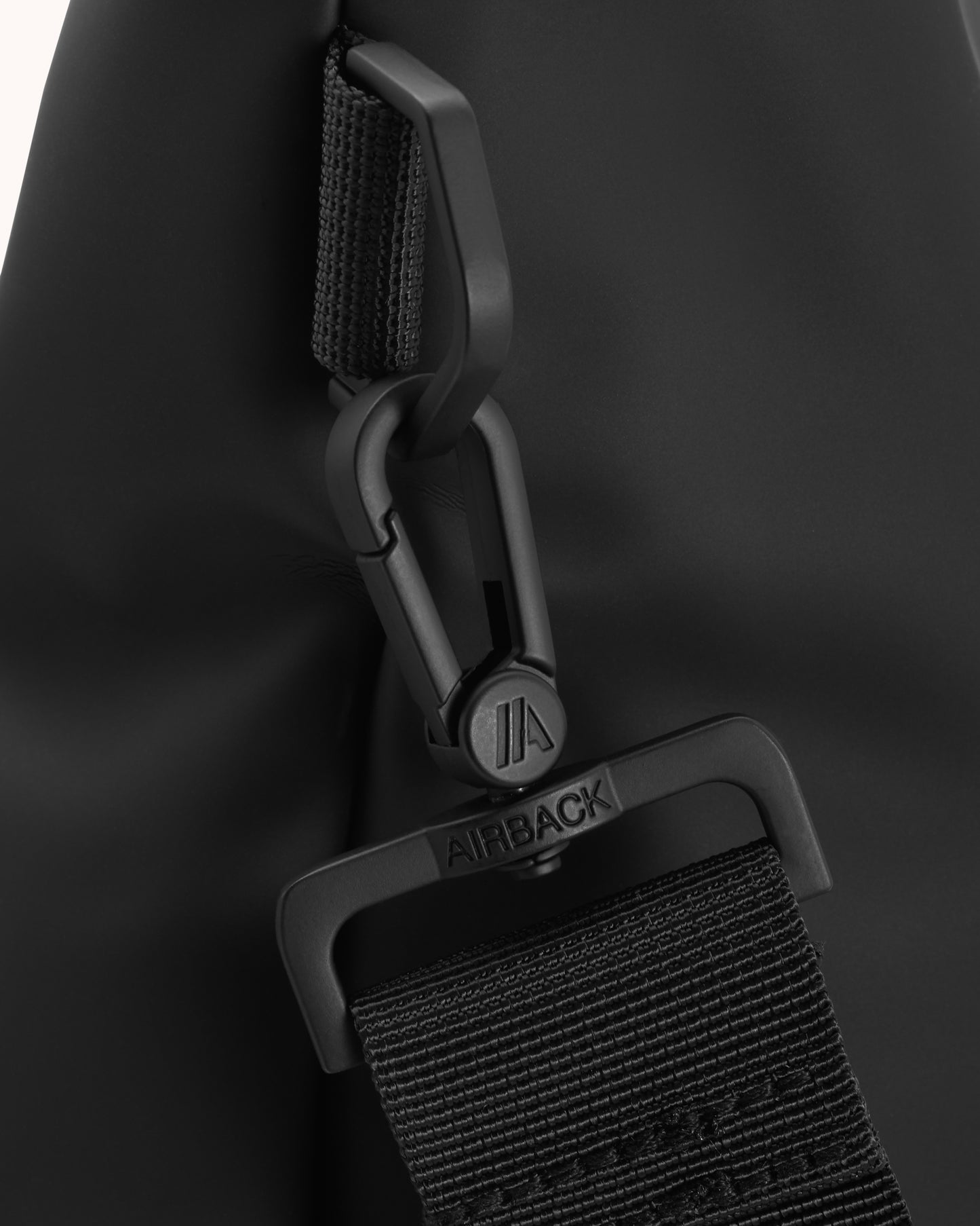 Airback TOTE - Matt Black